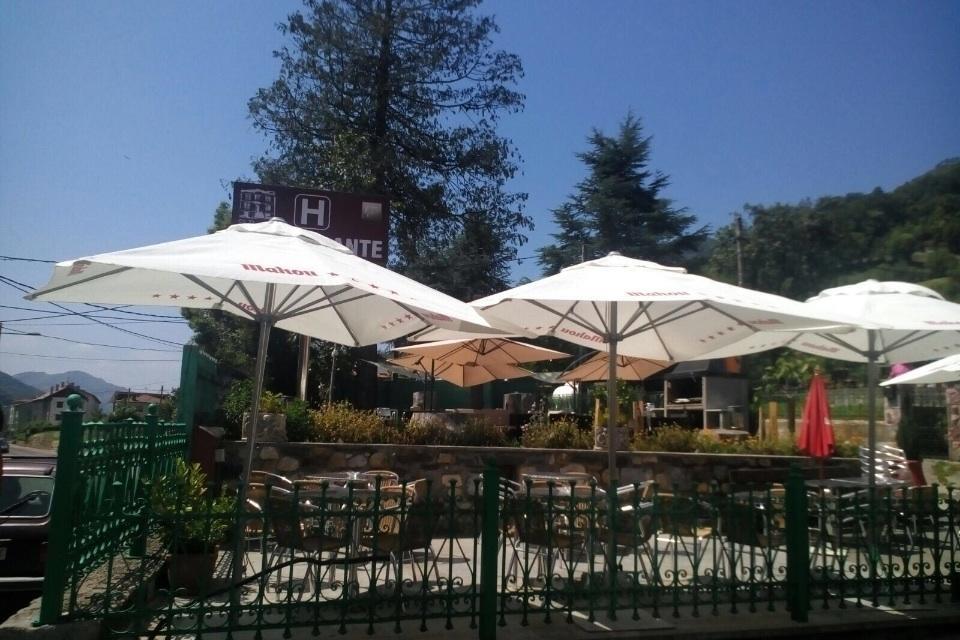 Hotel Restaurante Parador De Felechosa Bagian luar foto