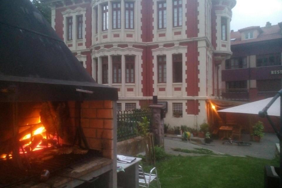Hotel Restaurante Parador De Felechosa Bagian luar foto